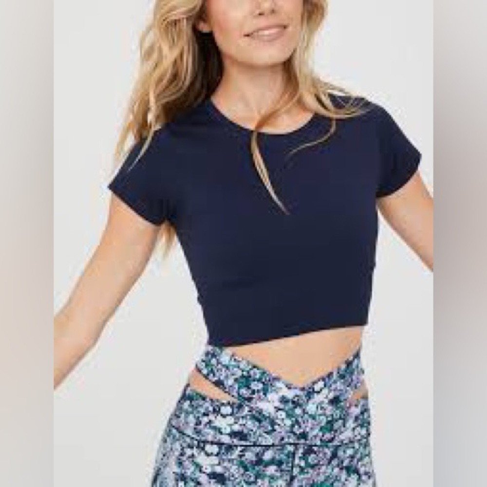 Aerie Offline Black Cropped Shirt Size Medium